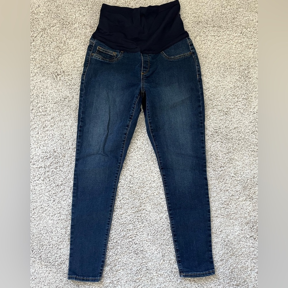 GAP Maternity Easy Denim Ankle Legging with Belly Panel.